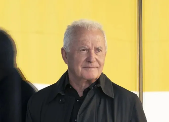 VICTOR MANUEL