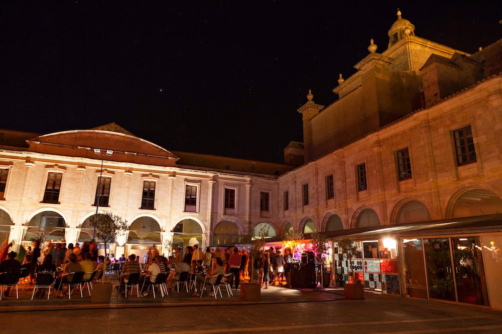 Vermut de Nadal al Claustre