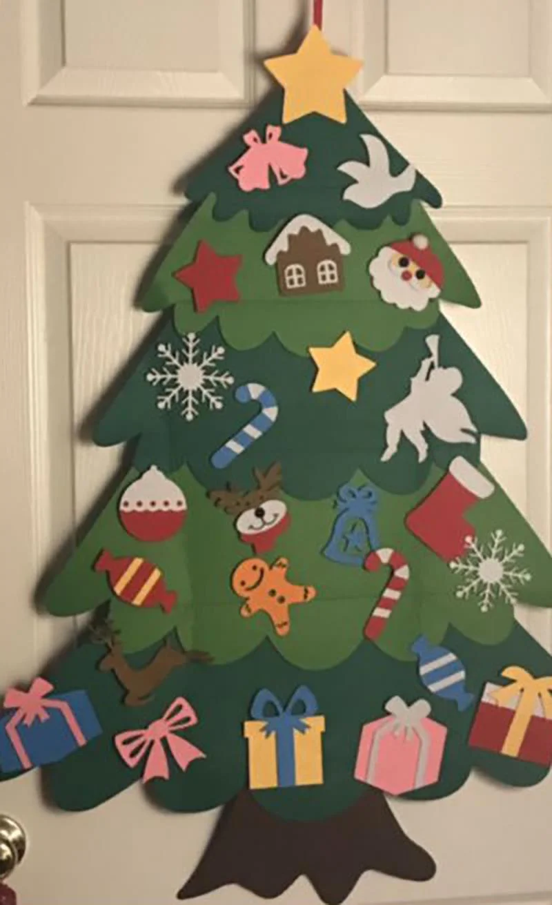 Vesteix l'arbre de Nadal