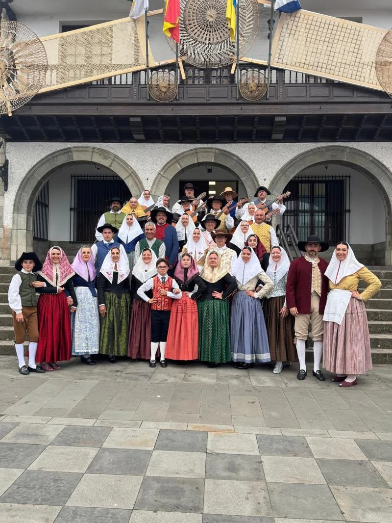 Ballades Folklòriques vestits d'època