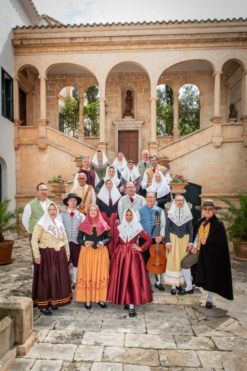 Ballades Folklòriques vestits d'època