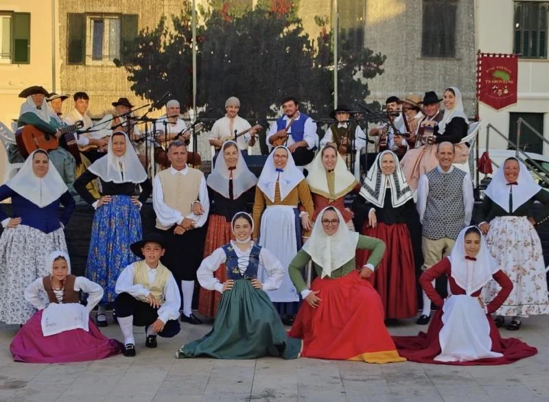 Ballades Folklòriques vestits d'època