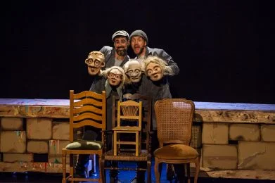 JOC DE CADIRES (espectacle cloenda)