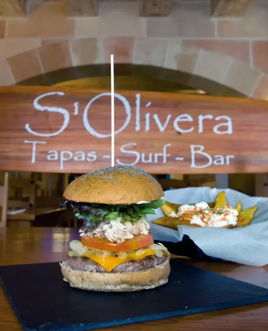 S'Olivera Tapas Surf Burguer