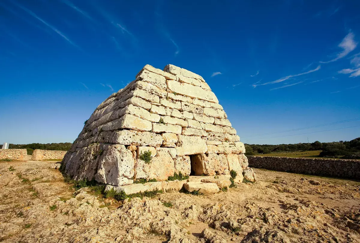 Naveta des Tudons