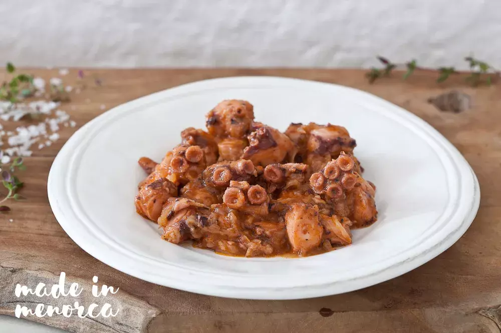 Octopus with onions